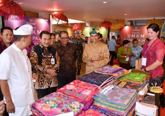 Ribuan UMKM memadati acara sosialisasi PPh Final UMKM 0,5% yang dilakukan Presiden Jokowi di Sanur, Bali, Sabtu (23/6). (Dok: Kemenkop)