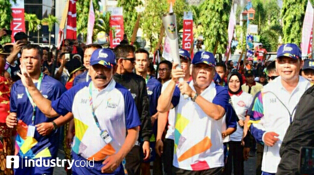 Menteri Basuki Jadi Pembawa Obor Asian Games di Solo