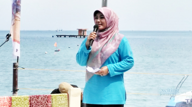 Hj. Irna Narulita Bupati Pandeglang di Tanjung Lesung- Foto- Industry.co.id