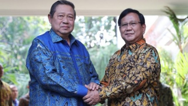 Ketum Demokrat SBY dan Ketum Geirndra Prabowo Subianto (Foto Dok Industry.co.id)