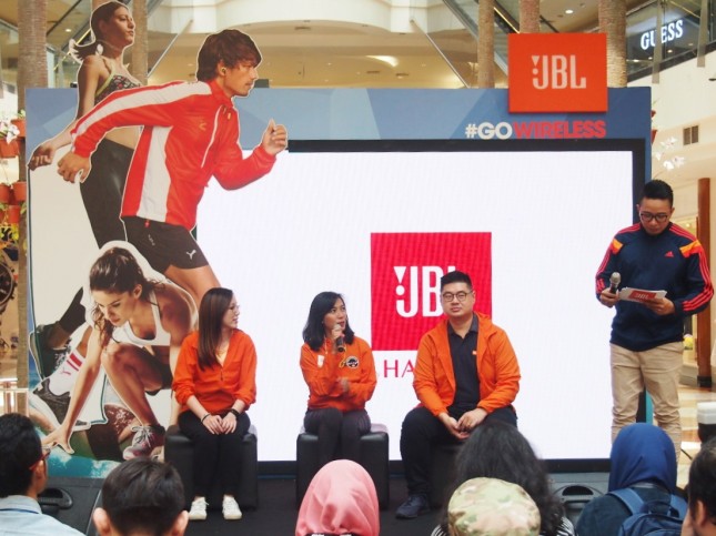 Harman, perusahaan ternama bidang audio hari ini, Selasa (31/7) meluncurkan produk terbarunya, yaitu JBL Endurance, seri sport earphone terbaru dengan 4 rangkaian Endurace Run, Sprint, Jump dan Dive.
