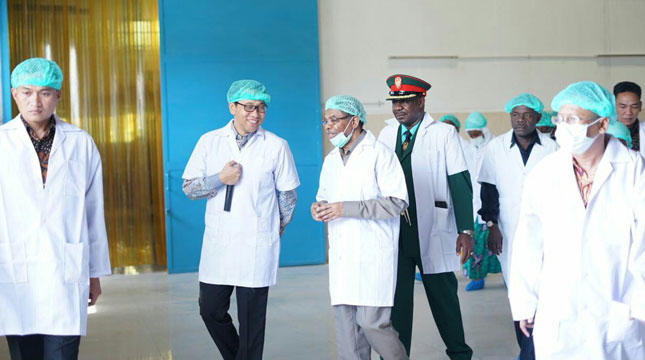 Presiden Zanzibar, H.E. DR. Ali Mohammed Shein beserta delegasi pemerintahan Zanzibar berkunjung ke pabrik Agar Swallow Indonesia