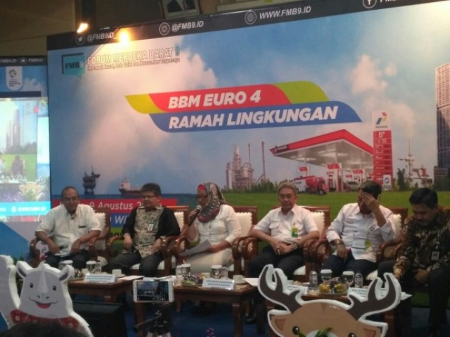 Pemerintah mendorong masyarakat untuk menggunakan bahan bakar minyak (BBM) Euro 4. Saat ini sendiri, penggunaan bahan bakar kendaraan di Indonesia masih menggunakan Euro 2.