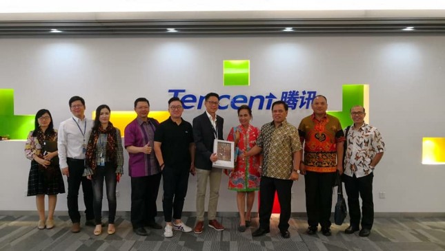 Pertemuan Duta Besar Indonesia untuk China Djauhari Oratmangun dengan 7 Executives Tencent di Tencent Head Quarter, Shenzhen (Foto: Dok. Industry.co.id)