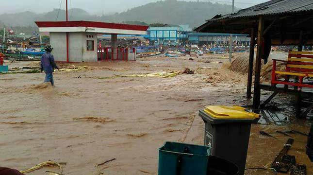Banjir Bandang Pelabuhan Ratu