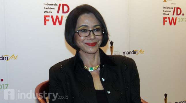 Presiden Indonesia Fashion Week, Poppy Dharsono. (Hariyanto/INDUSTRY.co.id)