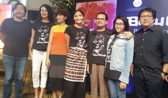 Leo Rustandi, Sophia Latjuba, Lea Simanjuntak, Paquita Widjaya,Teras Narang, Alfina Narang, dan Erwin Gutawa siapkan pentas budaya Kalimantan Tengah "Bawi Lamus"