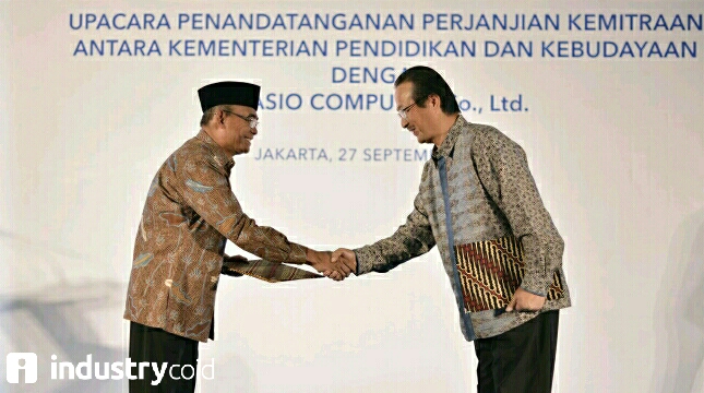 Menteri Pendidikan dan Kebudayaan RI, Muhadjir Effendy, dan Wakil Presiden Eksekutif Casio Computer Co., Ltd.