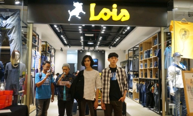 Reopening Showroom Lois Jeans di Mal Kota Kasablanka 