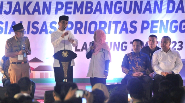 Presiden Jokowi menghadiri Evaluasi Kebijakan Pembangunan dan Pemberdayaan Masyarakat Desa dan Sosialisasi Prioritas Penggunaan Dana Desa Tahun 2019, di Lampung Timur (Foto: Setkab)