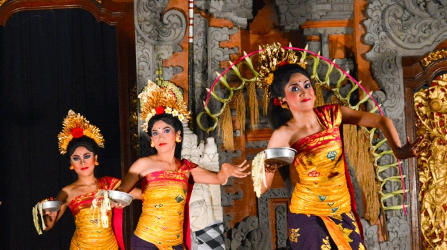 Tari tradisional Bali 