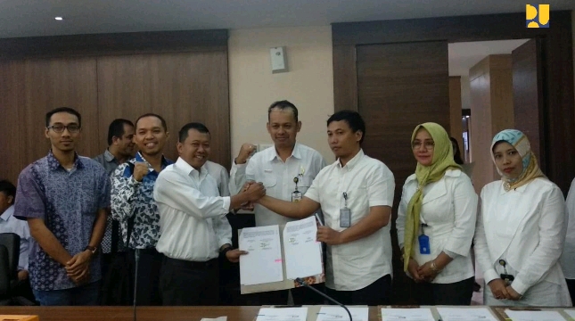 Kementerian PUPR Tandatangani Kontrak Pembangunan Rehabilitasi Fasos dan Fasum di NTB