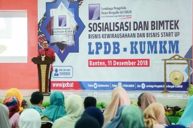 Direktur Utama LPDB-KUMKM Braman Setyo di sela-sela kegiatan Sosialisasi dan Bimtek Bisnis Kewirausahaan dan Bisnis Start Up LPDB-KUMKM di Serang, Banten, Selasa (11/12).