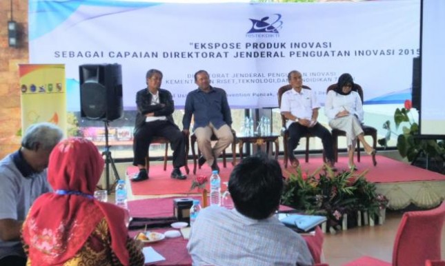Ekpose produk inovasi Direktorat Jenderal Penguatan Inovasi Kemristekdikti, di Puncak, Bogor, Selasa (18/12) 