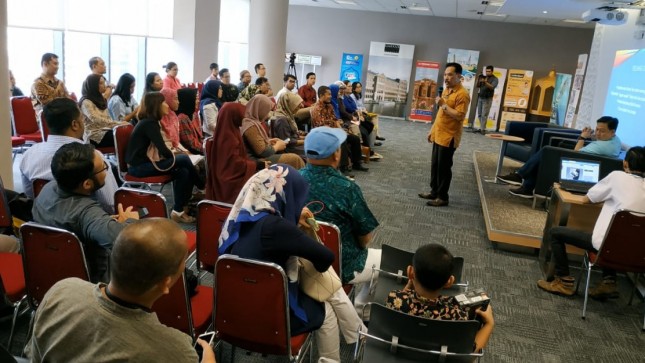 Chairman Indonesian Islamic Travel Communication Forum (IITCF) H. Priyadi Abadi, M.Par sedang memaparkan peran penyelenggaraan tour ke Eropa di Jakarta.