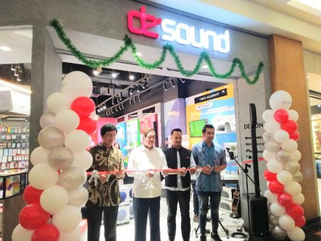 PT Inti Megah Swara buka gerai ke-13 De sound di Pondok Indah Mall 2, Jumat (21/12/2018)