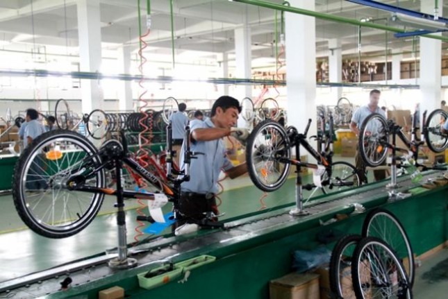 Satu lagi merek ikonik Indonesia mesti menghadap pengadilan akibat terlilit utang. PT Wijaya Indonesia Makmur Bicycle Industries, produsen sepeda Wim Cycle kini sedang menjalani proses Penundaan Kewajiban Pembayaran Utang (PKPU).