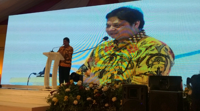 Menteri Perindustrian Airlangga Hartarto saat peluncuran pendidikan vokasi di Kawasan Industri Makassar (Foto: Ridwan/Industry.co.id)