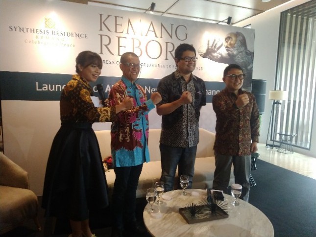Dua seniman besar Indonesia, Ananda Sukarlan dan Didik Nini Thowok akan memeriahkan pergelaran Kemang Reborn, peluncuran Arkana diSynthesis Residence Kemang. 