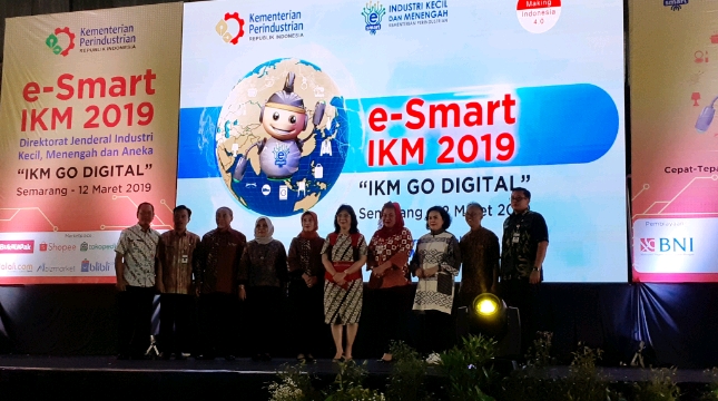 Dirjen IKMA Kemenperin Gati Wibawaningsih saat membuka program e-Smart IKM Go Digital di Semarang (Foto: Ridwan/Industry.co.id)