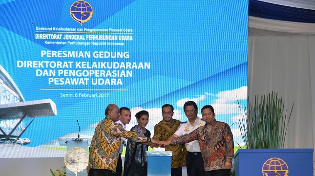 Menteri Perhubungan Budi Karya Sumadi, Senin (6/2/2017), meresmikan gedung operasional Direktorat Kelaikudaraan dan Pengoperasian Pesawat Udara (DKUPPU) Kementerian Perhubungan, di komplek perkantoran Bandara Soekarno-Hatta