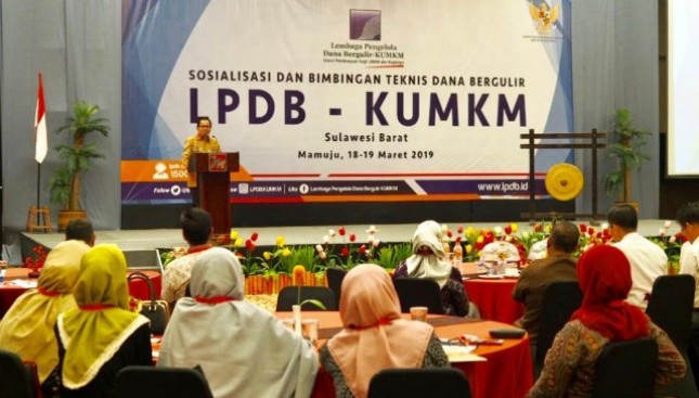 Dirut LPDB KUMKM Braman Setyo dalam Sosialisasi dan Bimbingan Teknis Dana Bergulir LPDB-KUMKM di Mamuju, Sulawesi Barat.