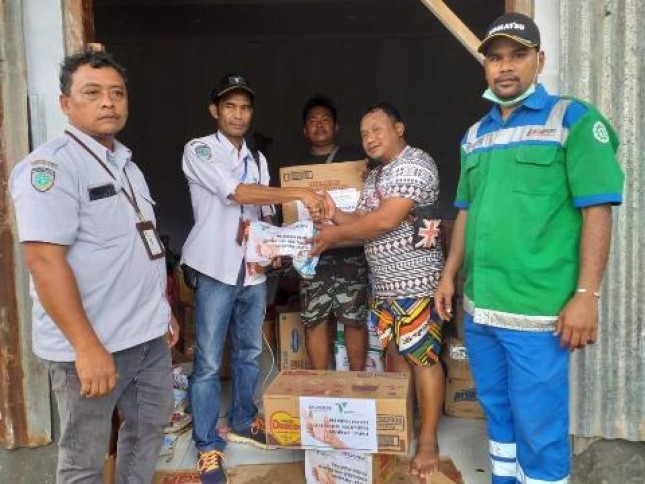 Tim Relawan Pelindo IV Bantu Korban Banjir Bandang Sentani Jayapura