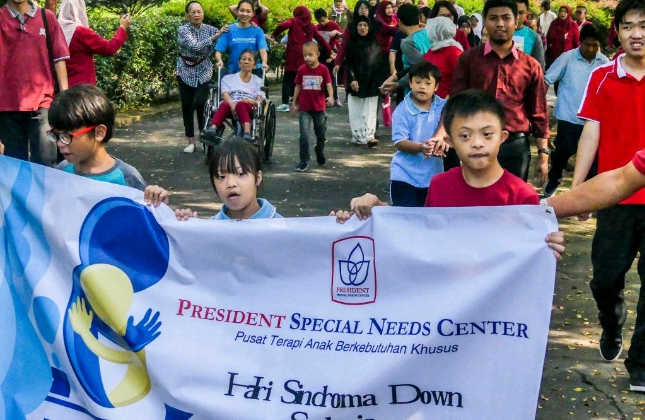 President Special Needs Center kunjungi Senior Living D'Khayangan