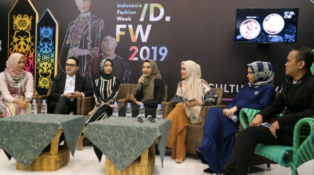 Wardah Hadir di Fashion Week 2019