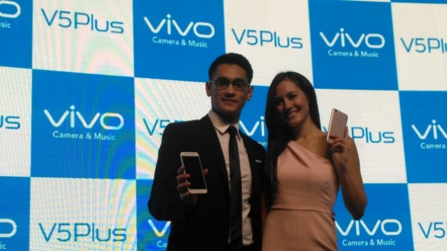 Afgansyah Reza dan Pevita Pearce Didaulat Brand Ambassador Vivo V5 Plus, Jumat (10/2/2017)