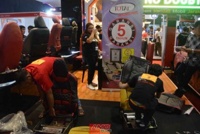 TOTAL Synthetic Leather kembali menggelar kembali ajang kreativitas di bidang pemasangan jok mobil sekaligus mengumumkan kehadirannya di ajang pameran Indonesia International Motor Show (IIMS) 2019
