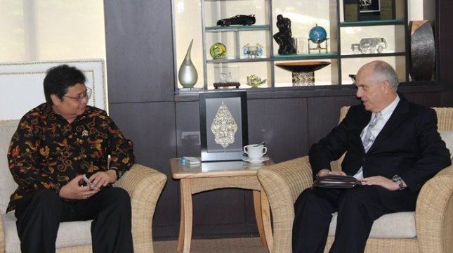 Menteri Perindustrian Airlangga Hartarto dan Dubes AS untuk Indonesia Joseph R. Donovan Jr . (Foto: IST)