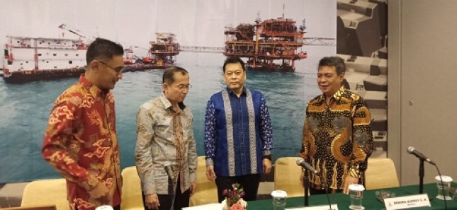 Jajaran Dewan Direksi dan Dewan Komisaris PT Pelayaran Tamarin Samudra Tbk dalam RUPSLB di Hotel Ibis Harmoni, Jakarta Pusat., Kamis (2/5/2019)
