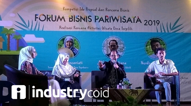 Co – Founder Industrial Tourism World (ITW) Jababeka Sandy Rudiana saat menjadi pembicara dalam seminar 'Forum Bisnis Pariwisata' (Dok.Industry)
