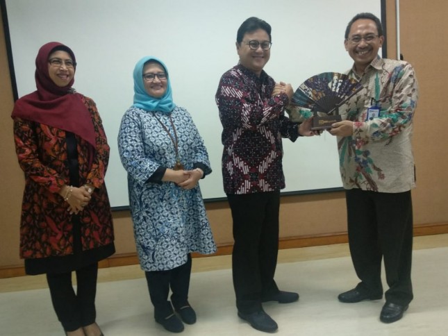Dany Amrul Ichdan selaku Direktur Utama PT Pertamina Bina Media dan Kokok Alun Akbar Direktur Bisnis Komersial BRIsyariah