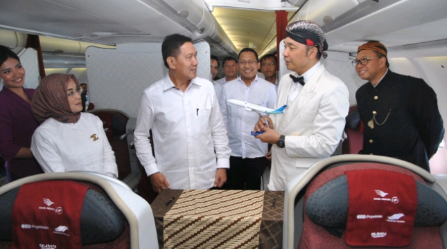 Pegadaian dan Tiga Perusahaan BUMN Jalin Kerja Sama Komersial Penerbangan Jakarta-Denpasar