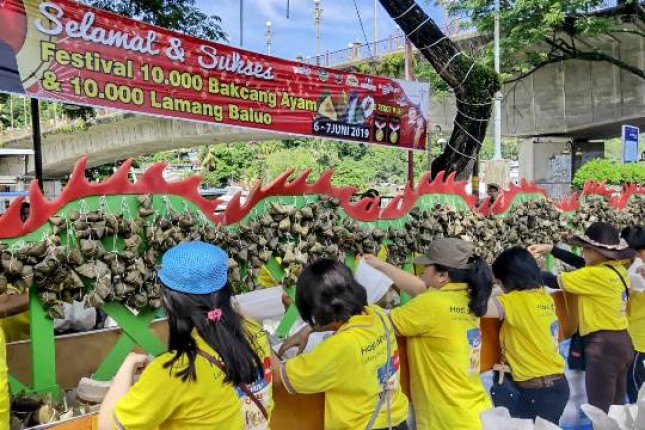 Festival Bakcang dan Lamang Baluo di Padang Sukses Pecahkan Rekor MURI (Foto Dok Industry.co.id)