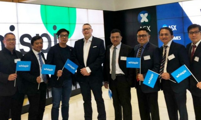 Direktur Strategic Portfolio Telkom Achmad Sugiarto (kedua dari kanan) 