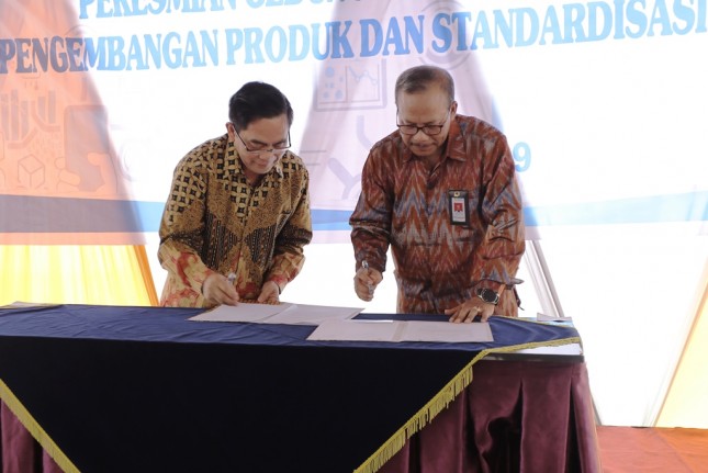 Sekretaris Jenderal Kemenperin Haris Munandar saat Peresmian Kantor dan Laboratorium Balai Pengembangan Produk dan Standardisasi Industri (BPPSI) di Pekanbaru