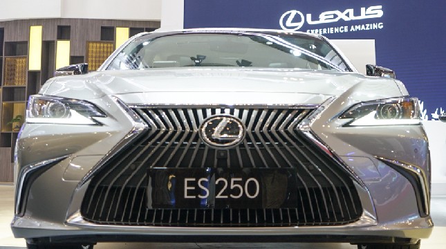 The New Lexus ES 250