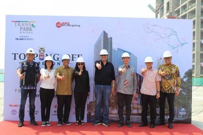 Transpark Bintaro, sebuah kawasan one stop living, A Harajuku Vibrant superblock berlokasi di Bintaro Sektor 7 dan berdiri di atas lahan seluas 1,7 hektare dengan total gross area 130.000 meter persegi.
