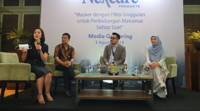 Sesi tanya jawab dengan media saat peluncuran Nexcare™ Respirator dan Nexcare™ Daily Kids Mask di Suasana Restaurant, Aston at Kuningan Suites Jakarta (5/8).(ist)