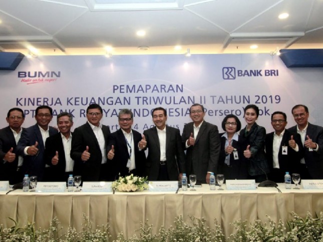 Direksi BRI saat paparan kinerja keuangan