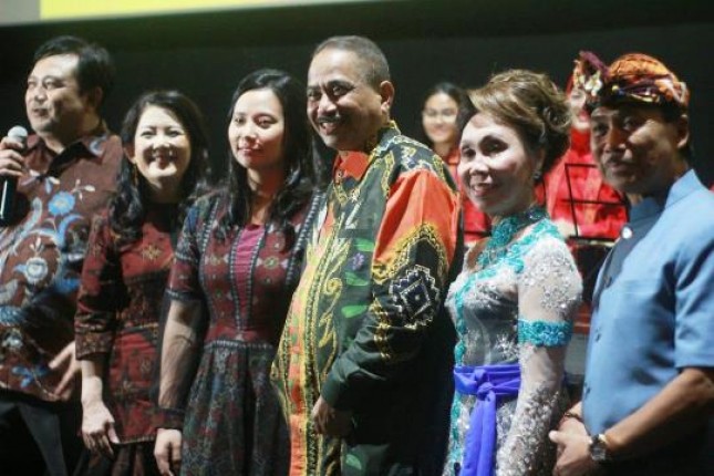 Livi Zheng Memperkenalkan Gamelan Milik Indonesia