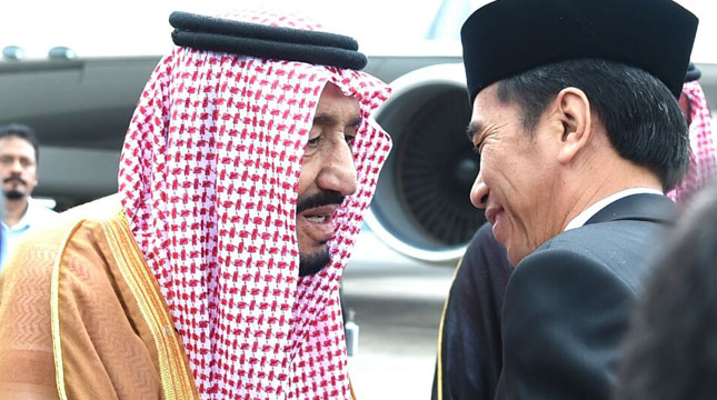 Presiden RI, Joko Widodo dan Raja Arab Saudi, Salman bin Abdulaziz al-Saud Saat Tiba di Indonesia (Ist)