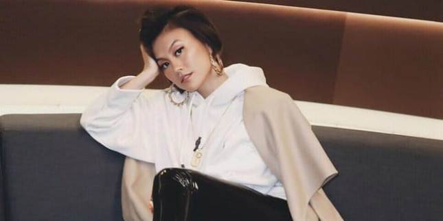 Agnes Monica (AMZ)