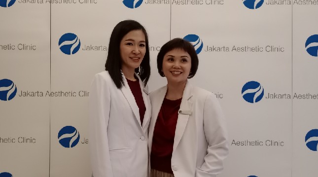 Dokter Jakarta Aesthetic Clinic dr. Aida Setiawan dan dr. Silvia Urika.(Andi Mardana)