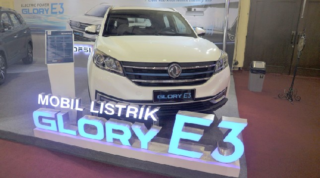  Mobil  Listrik  DFSK  Glory E3  Mejeng di Indonesia Electric 