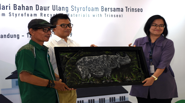 Trinseo Indonesia Menyelenggarakan Kelas Seni Dari Bahan Daur Ulang Styrofoam