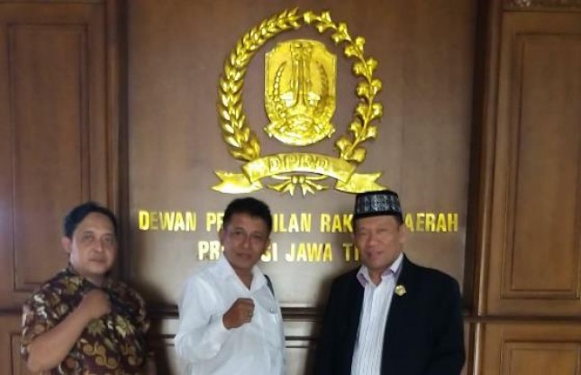 Karyawan Korban PHK Tunjungan Plaza Mengadu ke DPRD Jatim